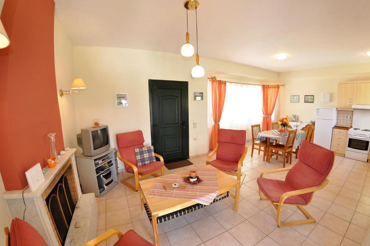 Corfu Ermioli With Pool Villa *