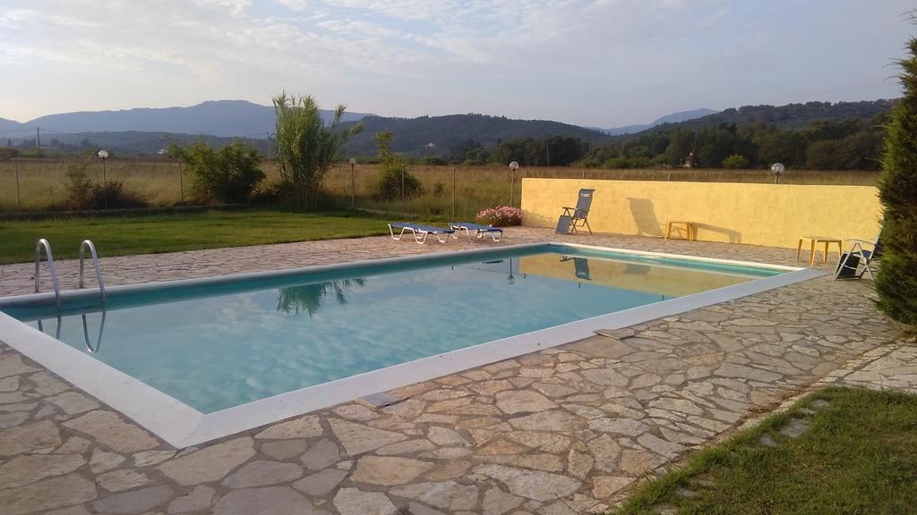 Corfu Ermioli With Pool 別墅